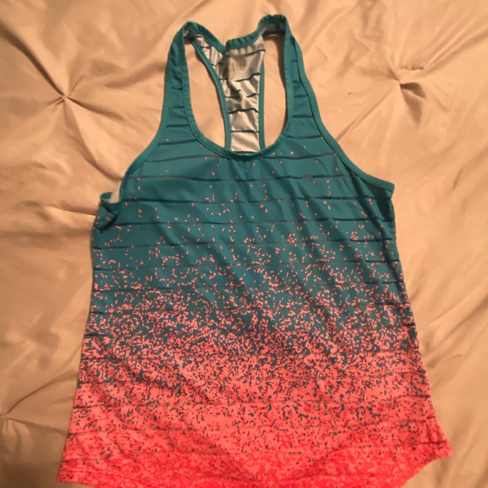 Multi color tank